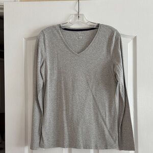 Talbots Gray V-Neck Long Sleeve The Talbots Tee Shirt